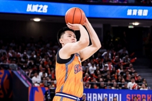 牛!李弘权18投10中&三分12中7砍下27分6板1断 牛!李弘权18投10中&三分12中7砍下27分6板1断